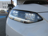 夜間走行時もLEDヘッドライトが明るく安全に前方を照らします。雨の日なども視界が良いのでストレスが軽減されますよ。対向車からも見えやすいので相手に接近を知らせることができますね。