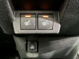 冬場に嬉しい運転席、助手席シートヒーター付きでポカポカ