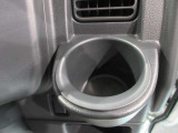 運転席側ドリンクホルダー付いています。