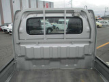 4WD/オートマ/ワンオーナー/エアコン/パワーウィンドウ/エアバッグ/衝突被害軽減ブレーキ/CD再生/AM・FMラジオ/作業灯/3方開/ドアバイザー