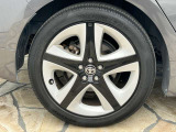 ボディースタイルにマッチした純正アルミホイールです!