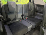 3列目シートはもちろん状態良好☆大人でもゆったりと座って頂けますので、大人数でのお出かけもラクラクです♪ご家族で、気の知れた仲間で、ドライブに行くのが楽しみですね♪