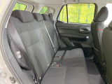 後部座席も気になるようなキズ・汚れやへたり等、大きなダメージはなく、良好な状態です。