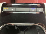 セカンドシートにもシートヒーターにベンチレーションを装備あり!
