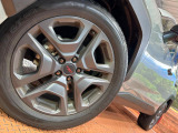 【純正19インチアルミホイール】外観にマッチした純正アルミホイールを装着しております。各種社外アルミホイールや、スタッドレスタイヤも取扱いしております。是非ご相談ください♪