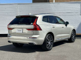 北欧流のラグジュアリーを体現したXC60。伝統的なスカンジナビアン・デザインを継承しながら、躍動感にあふれ優雅な雰囲気を身にまとう、新しい潮流を具現化したスタイリングです。