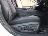 パワーシート搭載。微妙な調整が手軽にでき、ピッタリなポジションで運転することが可能です。