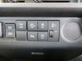 安全装備スマートアシスト搭載!(※ドライバーの判断を補助し、事故被害の軽減を目的としていますので、装置を過信せず安全運転を心掛けましょう!)また、路面状態に合わせた走行モードもスイッチで選択可能です!