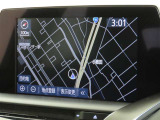 メーカー装着のナビを装備しております。