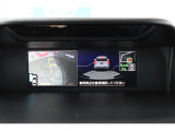 リバースギアに入れるとサイドカメラ映像とリア障害物センサー画面に切替わり!フロントも障害物感知で画面切替!車庫入れだけでなく狭い道でも威力を発揮します!