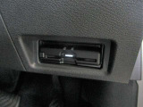 ■高速道路の料金所もノンストレスでスムーズに通過できるETC。スマートなビルトインタイプ!