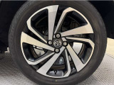 「トヨタ純正アルミホイール」を装着!純正なので車のデザインともマッチしています。高級感やスポーティーさを際立たせてくれます。