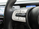 ハンドルにオーディオの操作スイッチが装備されています!視線を前方から外さずハンドルから手を離さずに操作できるのでとっても安全ですね♪