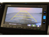バックカメラが装備されており、後方の安全確認はもちろんのこと狭い場所での駐車や雨の日・夜間など視界の悪いコンディションでのストレスの軽減にもなります!
