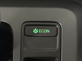 ★ECONスイッチ★ エコドライブを加速しよう!スイッチをONにすると、運転の仕方によるロスを抑え込み燃費をよくするようクルマが頑張ります(*^ー^*)燃費向上にチャレンジ♪