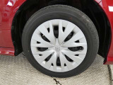 【ホイルキャップ】純正ホイール装着車です。キャップですので万が一キズをつけても簡単に交換可能です。