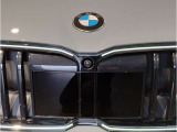 【キドニーグリル】BMWは約90年もの間、ほぼ全ての車両にひと目でBMWだと分かるこの特徴的なフロントグリルが備えられ、デザイン・アイコンとして親しまれてきました。
