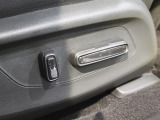 高級装備の代名詞!パワーシート装備!快適装備で運転も楽々です!