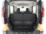 ◆フル乗車でもしっかり荷物を収納出来るラゲッジスペースです。普段の買い物でしたらしっかり積める十分な荷室スペースが確保されています。