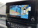 バックモニター&全周囲モニター!お車の周りの状況を俯瞰的に確認できます♪