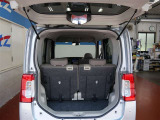 ラゲッジスペースは、日常において充分な広さを確保☆開口部も広く、積み下ろしもラクラクです♪♪
