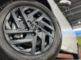 【純正16インチアルミホイール】外観にマッチした純正アルミホイールを装着しております。各種社外アルミホイールや、スタッドレスタイヤも取扱いしております。是非ご相談ください♪