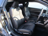 シートハイト機能付き♪運転席の高さを上下に調整可能です!
