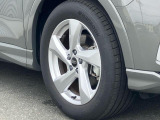 純正アルミホイール装着 綺麗な状態です。