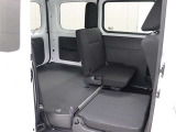 載せる荷物や乗車人数に合わせて簡単な操作でシートアレンジが可能。荷室の用途に応じて工夫ができるユーティリティも充実しています。