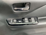 運転席のパワーウインドウ等操作部