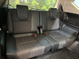 3列目シートはもちろん状態良好☆大人でもゆったりと座って頂けますので、大人数でのお出かけもラクラクです♪ご家族で、気の知れた仲間で、ドライブに行くのが楽しみですね♪