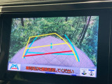 【バックカメラ】駐車時に後方がリアルタイム映像で確認できます。大型商業施設や立体駐車場での駐車時や、夜間のバック時に大活躍!運転スキルに関わらず、今や必須となった装備のひとつです!