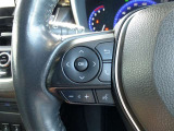 ステアリングに各種スイッチが付いてますのでとっても便利です。