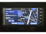 純正ナビを装備。タッチパネル式で使いやすく、お出かけもラクラクです。