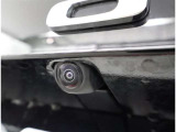 バックカメラが付いているので後方確認が非常にしやすいです。今や運転初心者も熟練者も必須装備!ついていて損はないですね♪