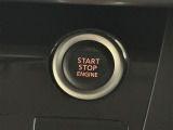 【プッシュスタート】スマートキーを持っているだけ、鍵を差し込むことなく、ボタンを押すだけでエンジン始動や停止を行うことができます。