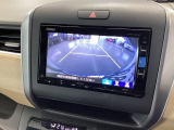 バックモニター付きで、車庫入れやバック時の後方確認をサポート。