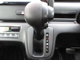 足元広々インパネシフトCVTオートマです。