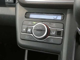 オートエアコンです。快適な温度を保ち、オールシーズン快適です。