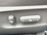 【パワーシート】スイッチ一つで簡単にシートの微調整が可能!電動だから力もいりません!快適なシートポジションにセットして、快適なドライブをお楽しみください。
