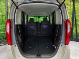 後席を格納すると、これだけの広さが!シーンに合わせたシートアレンジで、大きな荷物も積むことが出来ます♪
