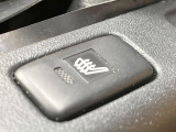 【シートヒーター】寒い日に重宝するシートヒーター!エアコンより早く温まってくれるので寒がりの人も安心ですね♪エアコンの温風は乾燥するから苦手、という方にもをおすすめです。