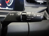 オートライトスイッチ★周囲の明るさに応じてヘッドライトの点灯を自動でON・OFFします。ライトスイッチがAUTOモードなら、ライト消し忘れの心配はありません♪トンネルが連続する道路の走行も便利ですよ