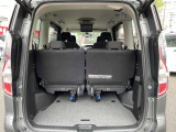 便利な分割式リヤーシート・たっぷりお荷物が入りますよ