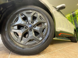【純正17インチアルミホイール】外観にマッチした純正アルミホイールを装着しております。各種社外アルミホイールや、スタッドレスタイヤも取扱いしております。是非ご相談ください♪