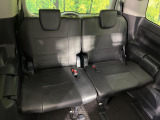 3列目シートはもちろん状態良好☆大人でもゆったりと座って頂けますので、大人数でのお出かけもラクラクです♪ご家族で、気の知れた仲間で、ドライブに行くのが楽しみですね♪
