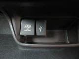 便利な充電用USBジャックと12V電源ソケットを設置しております。周辺機器の充電にご利用頂けます☆