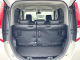普段のお買い物や通勤、送迎等に十分な荷室スペースを確保しております。セカンドシートを倒すと、大きな荷物の積載も可能です♪