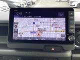 ナビゲーションは9インチホンダコネクトナビ(LXU-242NBi)が装着されております。AM、FM、CD、DVD再生、USB、録音再生、フルセグTV、Bluetoothがご使用いただけます。