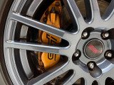 【ブレンボ製キャリパー】ハイパワー車両には強力なブレーキが必須!世界のスーパーカーにも採用されるイタリアの高級メーカー「ブレンボ」を装着!色鮮やかなキャリパーがスポーティな印象を引き立てます♪